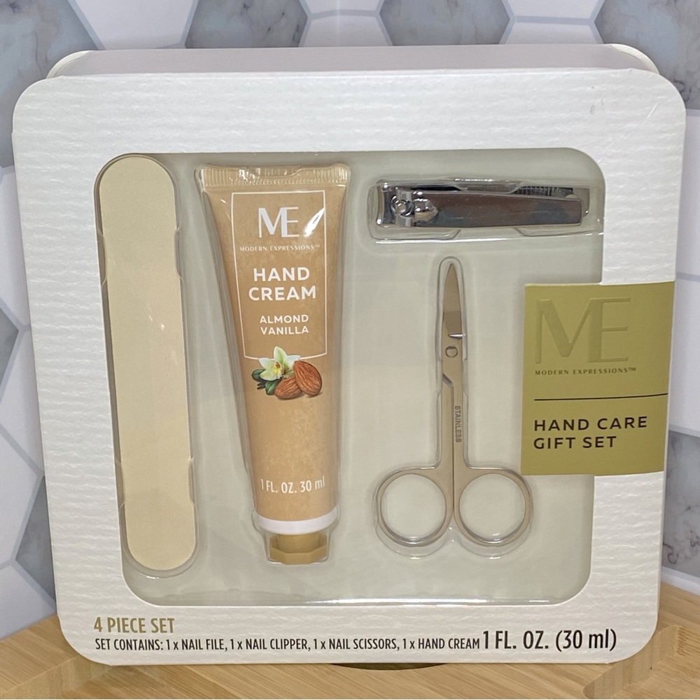 🔥5/$25🔥Modern Expressions Hand Care Gift Set - Almond Vanilla exp. 9/2024